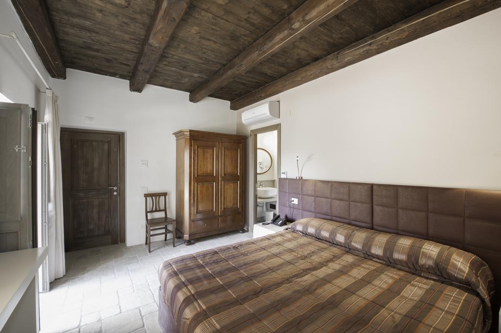 Liscia Country Relais Guest House ซานต์ อันโตนิโอ ดิ กาลลูรา ภายนอก รูปภาพ