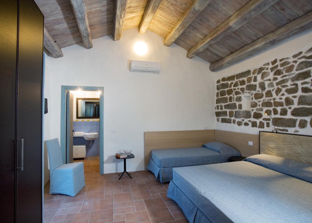 Liscia Country Relais Guest House ซานต์ อันโตนิโอ ดิ กาลลูรา ภายนอก รูปภาพ