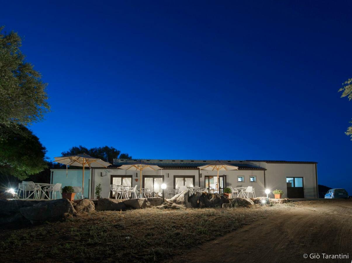 Liscia Country Relais Guest House ซานต์ อันโตนิโอ ดิ กาลลูรา ภายนอก รูปภาพ
