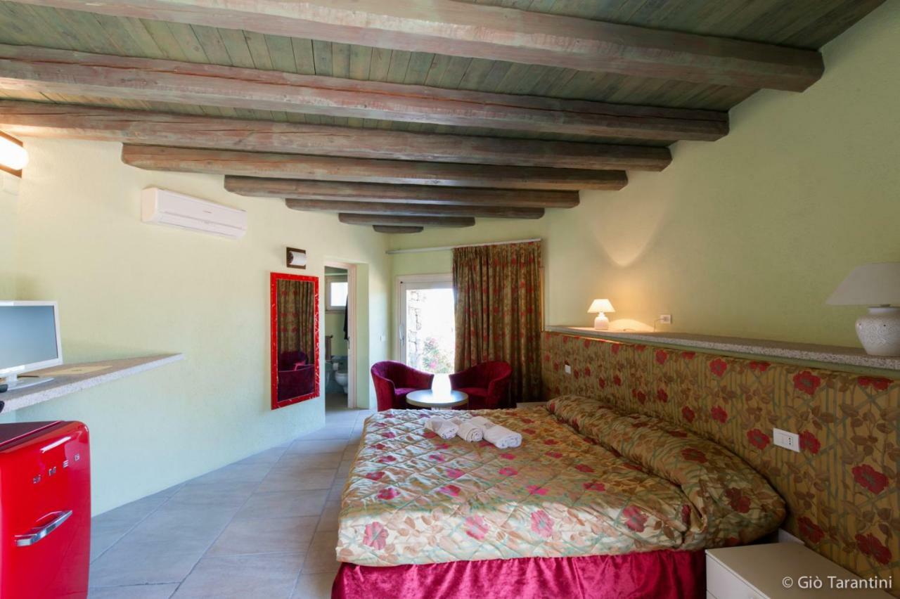 Liscia Country Relais Guest House ซานต์ อันโตนิโอ ดิ กาลลูรา ภายนอก รูปภาพ